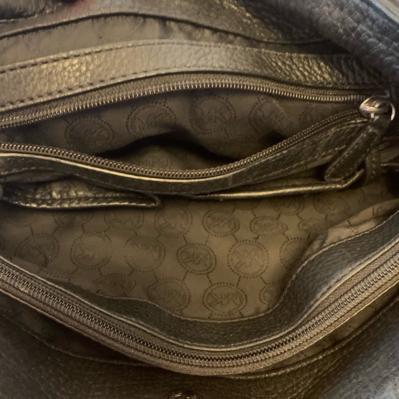 Michael Kors Chain Strap Tote - Picture 6 of 8